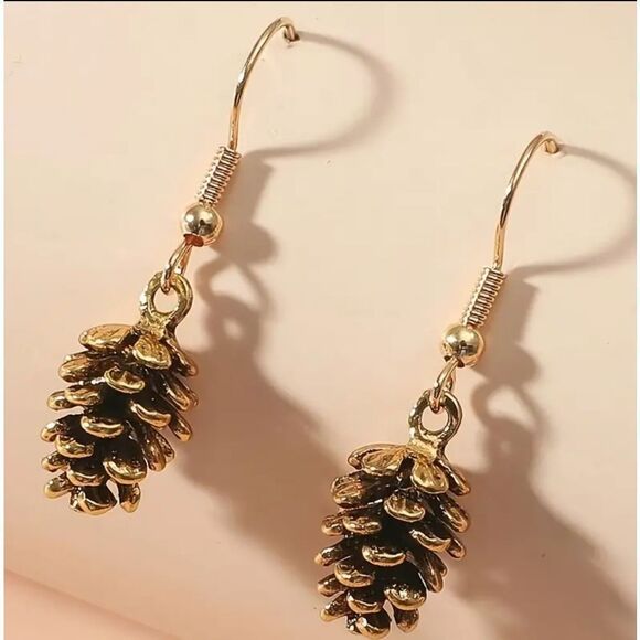 Elegant 14K Gold-Plated Pine Cone Pinecone Drop Dangle Earrings - Goldtone - Picture 1 of 3